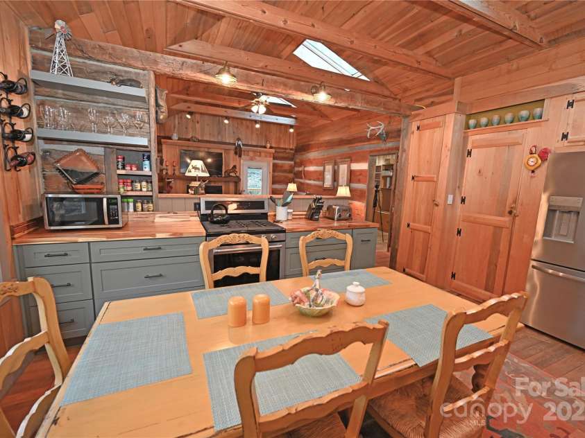3076 Anderson Cove Road, Marshall, NC 28753.  MLS# CAR4212161, YatesRealty ID 8020. 