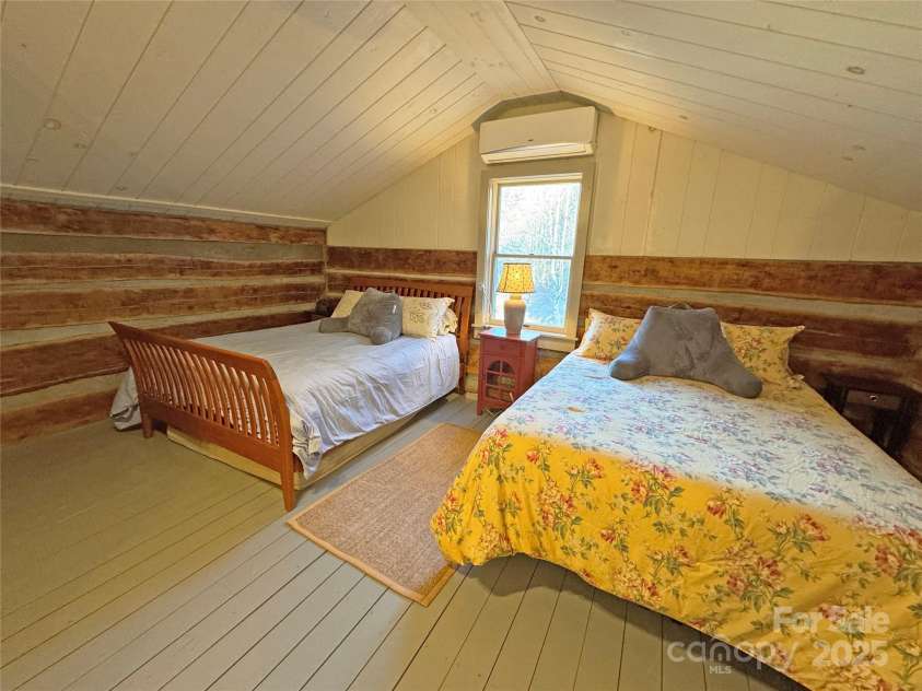 3076 Anderson Cove Road, Marshall, NC 28753.  MLS# CAR4212161, YatesRealty ID 8020. 