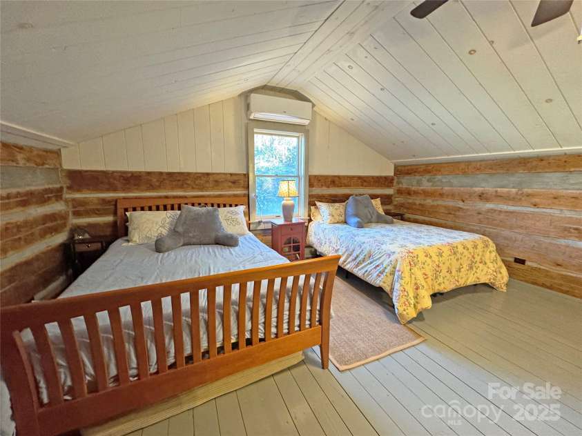 3076 Anderson Cove Road, Marshall, NC 28753.  MLS# CAR4212161, YatesRealty ID 8020. 