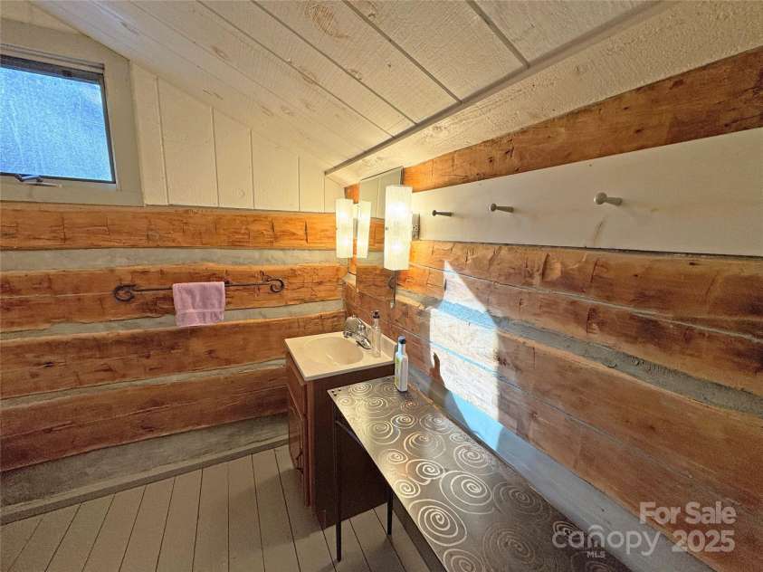 3076 Anderson Cove Road, Marshall, NC 28753.  MLS# CAR4212161, YatesRealty ID 8020. 