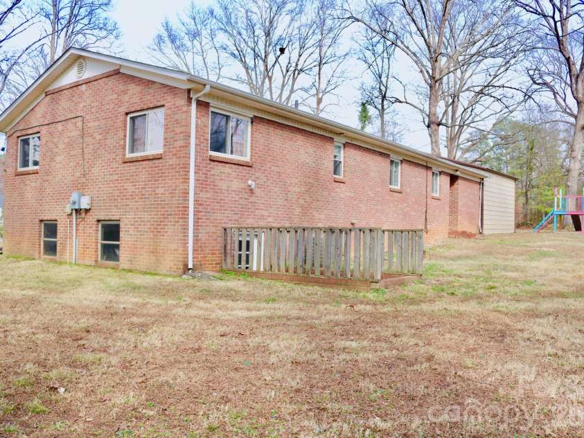 2280 19th Avenue, Hickory, NC 28601.  MLS# CAR4354216, YatesRealty ID 8021. 