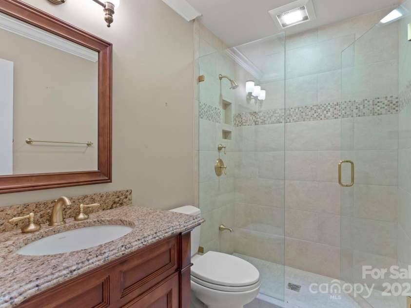 111 Broadmoor Drive, Flat Rock, NC 28731.  MLS# CAR4249667, YatesRealty ID 8022. 