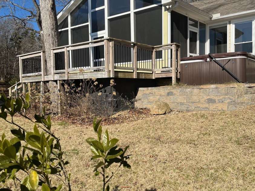 208 Island View Road, Mount Holly, NC 28120.  MLS# CAR4346292, YatesRealty ID 8022. 