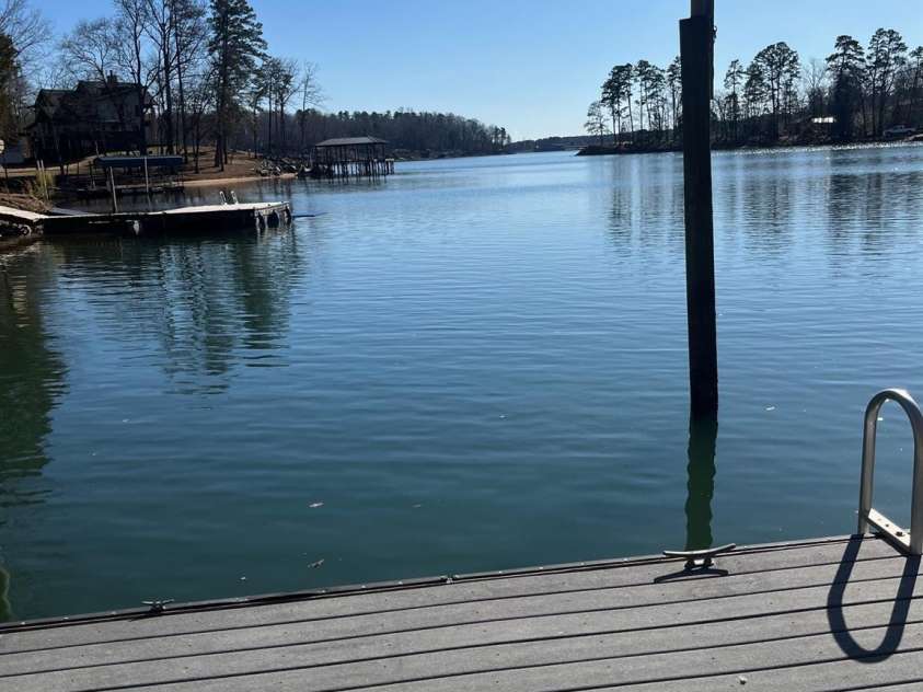 208 Island View Road, Mount Holly, NC 28120.  MLS# CAR4346292, YatesRealty ID 8022. 