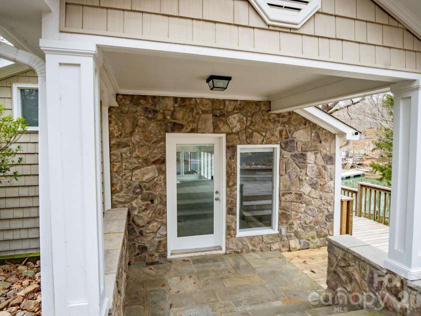 208 Island View Road, Mount Holly, NC 28120.  MLS# CAR4346292, YatesRealty ID 8022. 