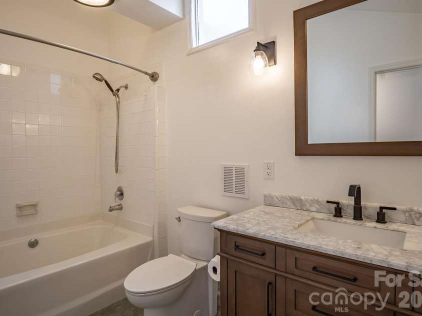 208 Island View Road, Mount Holly, NC 28120.  MLS# CAR4346292, YatesRealty ID 8022. 
