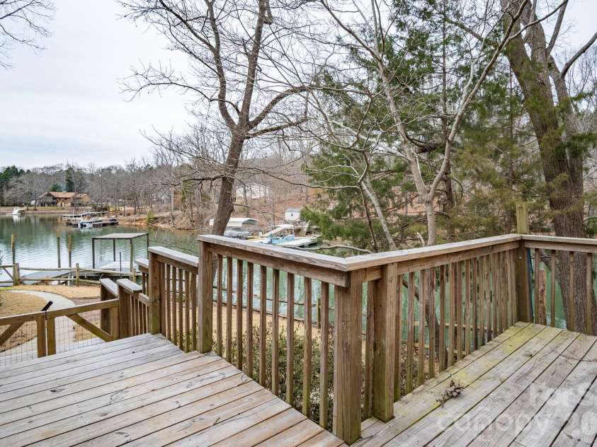 208 Island View Road, Mount Holly, NC 28120.  MLS# CAR4346292, YatesRealty ID 8022. 