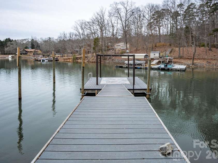 208 Island View Road, Mount Holly, NC 28120.  MLS# CAR4346292, YatesRealty ID 8022. 