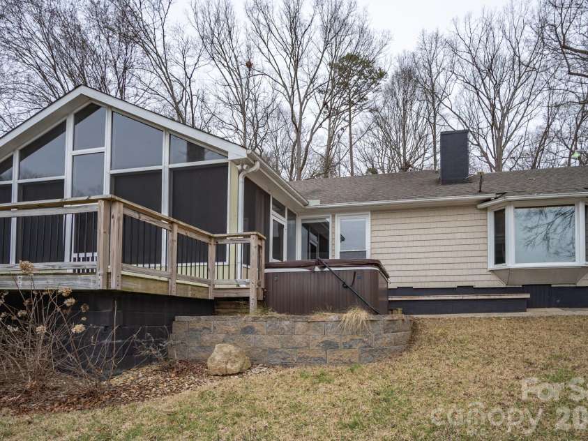 208 Island View Road, Mount Holly, NC 28120.  MLS# CAR4346292, YatesRealty ID 8022. 