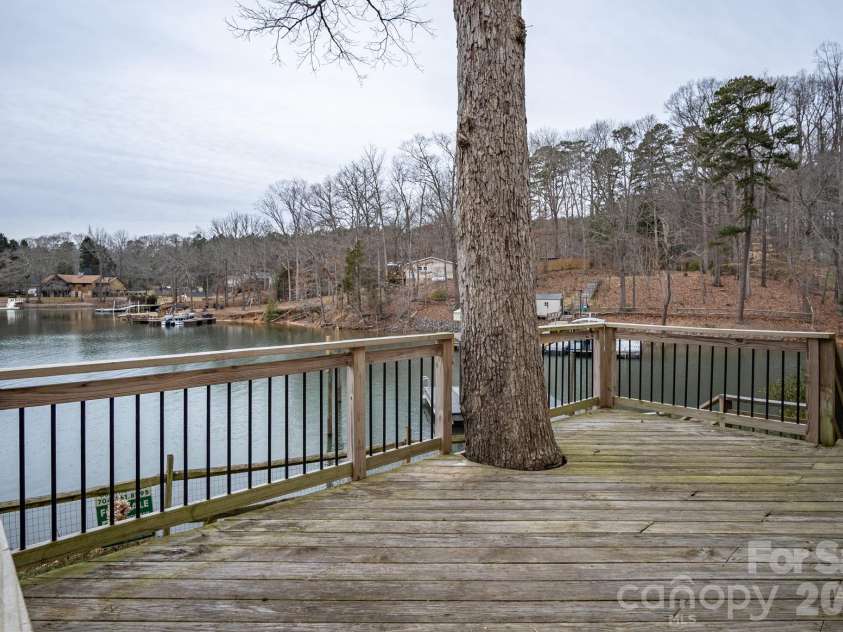 208 Island View Road, Mount Holly, NC 28120.  MLS# CAR4346292, YatesRealty ID 8022. 