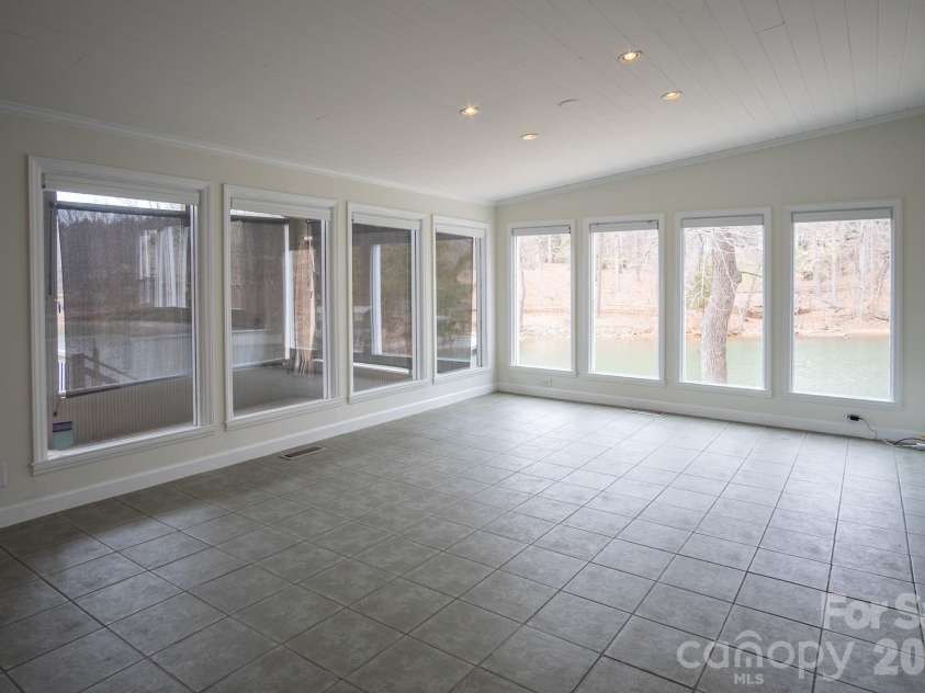 208 Island View Road, Mount Holly, NC 28120.  MLS# CAR4346292, YatesRealty ID 8022. 