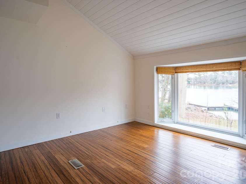 208 Island View Road, Mount Holly, NC 28120.  MLS# CAR4346292, YatesRealty ID 8022. 