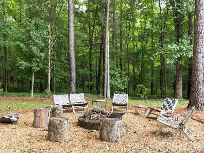 1415 Rosehill Drive, Waxhaw, NC 28173.  MLS# CAR4358862, YatesRealty ID 8023. Firepit area