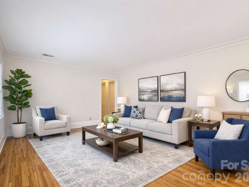 3012 Hanson Drive, Charlotte, NC 28207.  MLS# CAR4345681, YatesRealty ID 8024. *Room Virtually Staged