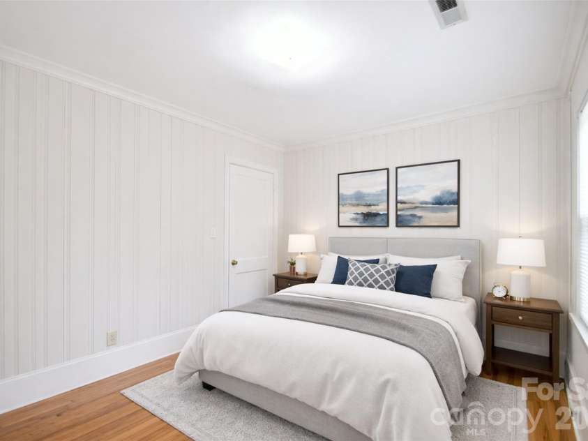 3012 Hanson Drive, Charlotte, NC 28207.  MLS# CAR4345681, YatesRealty ID 8024. *Room Virtually Staged