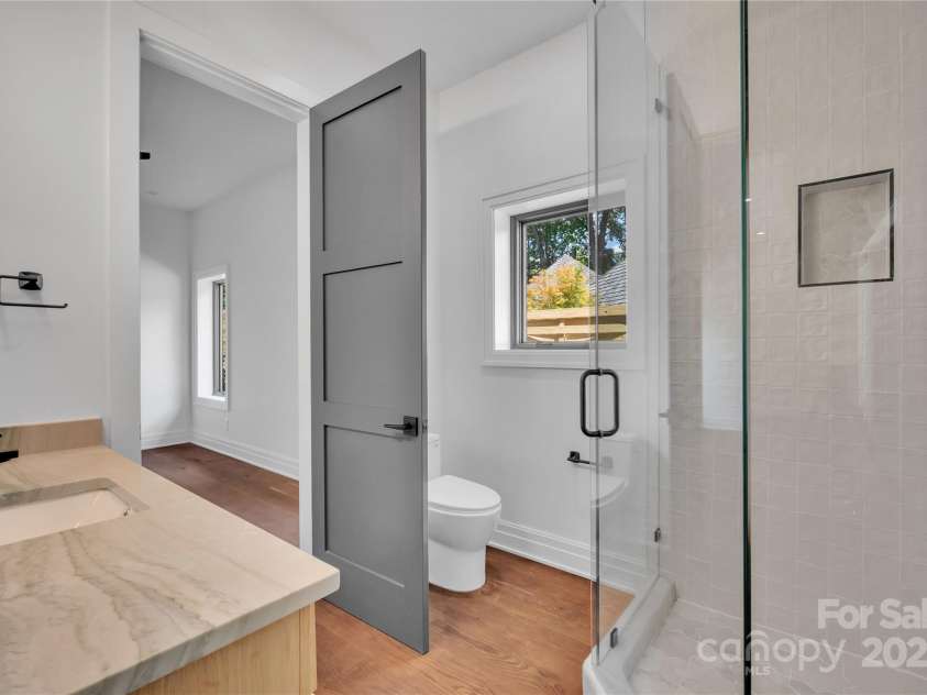 111 Wrenwood Lane, Charlotte, NC 28211.  MLS# CAR4251305, YatesRealty ID 8025. 