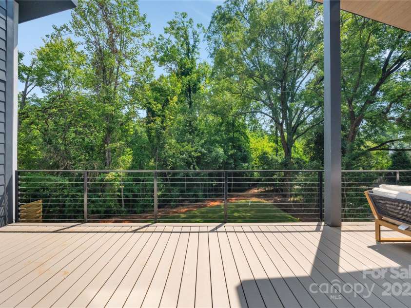 111 Wrenwood Lane, Charlotte, NC 28211.  MLS# CAR4251305, YatesRealty ID 8025. 