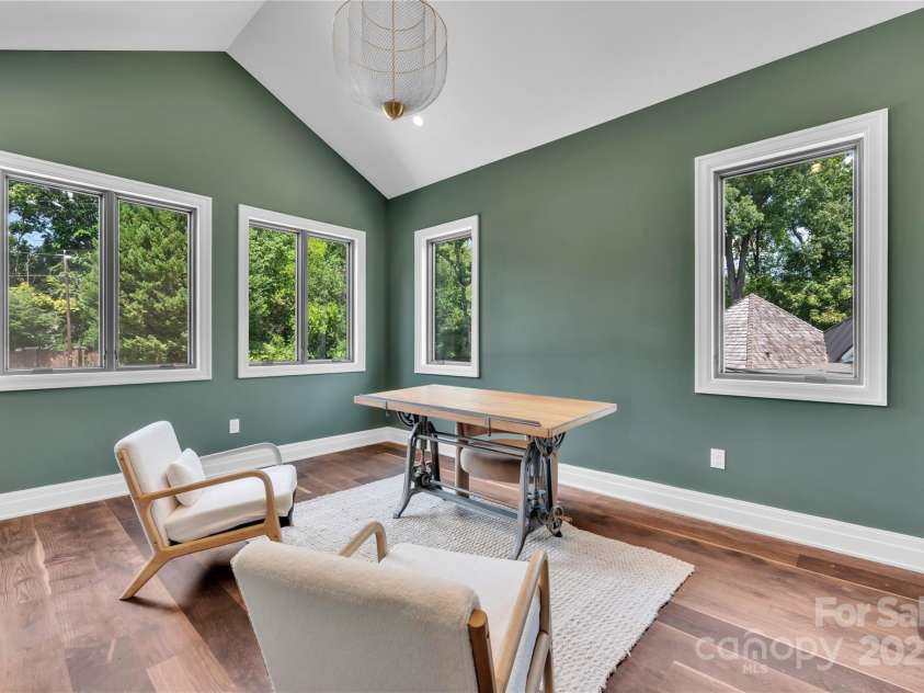 111 Wrenwood Lane, Charlotte, NC 28211.  MLS# CAR4251305, YatesRealty ID 8025. 