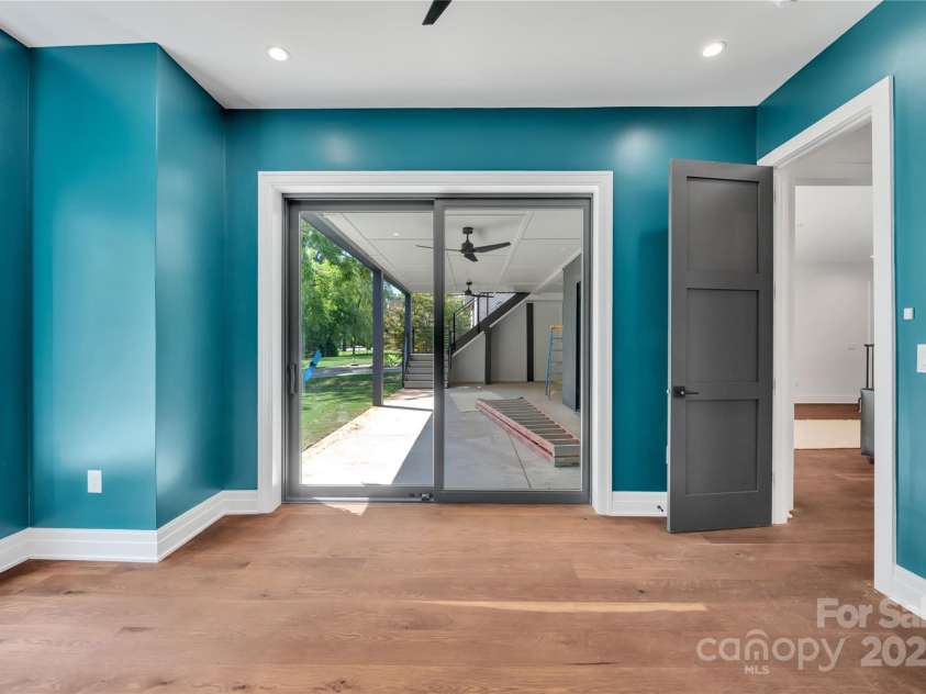 111 Wrenwood Lane, Charlotte, NC 28211.  MLS# CAR4251305, YatesRealty ID 8025. 