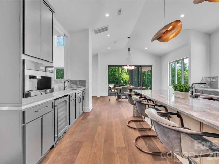 1423 Wendover Road, Charlotte, NC 28211.  MLS# CAR4251305, YatesRealty ID 8025. 