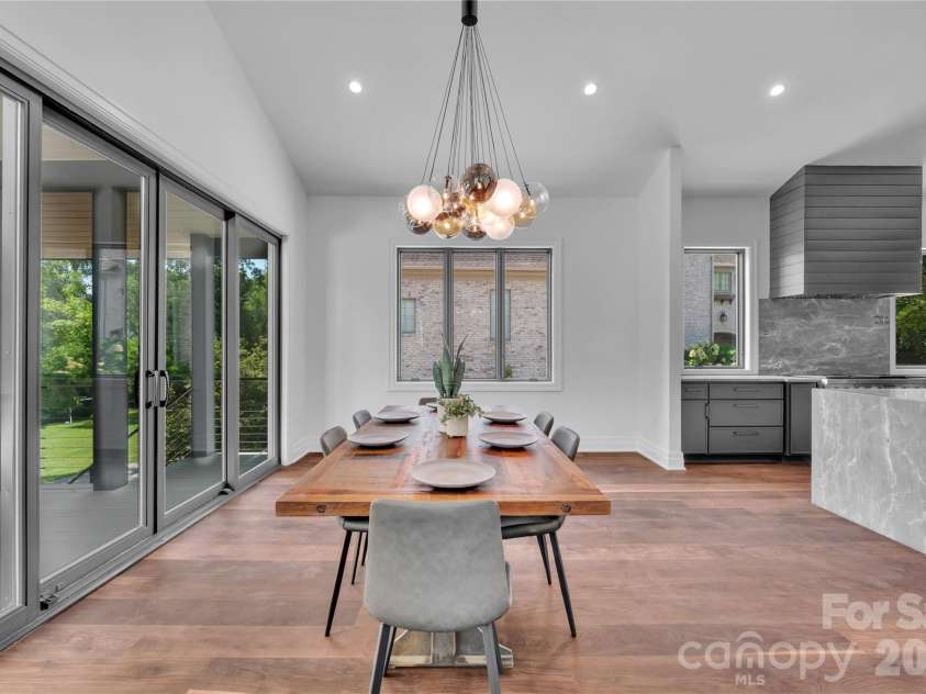 1423 Wendover Road, Charlotte, NC 28211.  MLS# CAR4251305, YatesRealty ID 8025. 