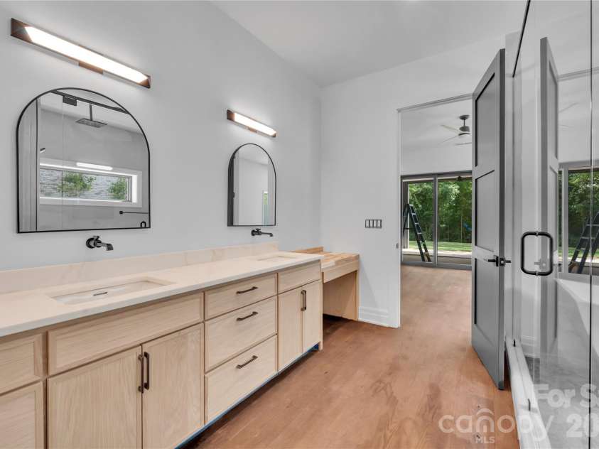 1423 Wendover Road, Charlotte, NC 28211.  MLS# CAR4251305, YatesRealty ID 8025. 