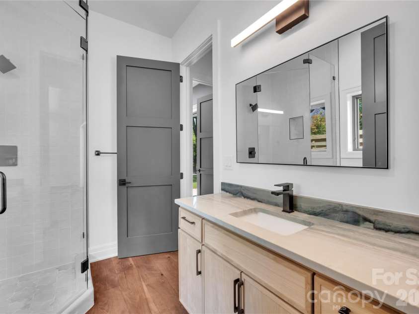 1423 Wendover Road, Charlotte, NC 28211.  MLS# CAR4251305, YatesRealty ID 8025. 