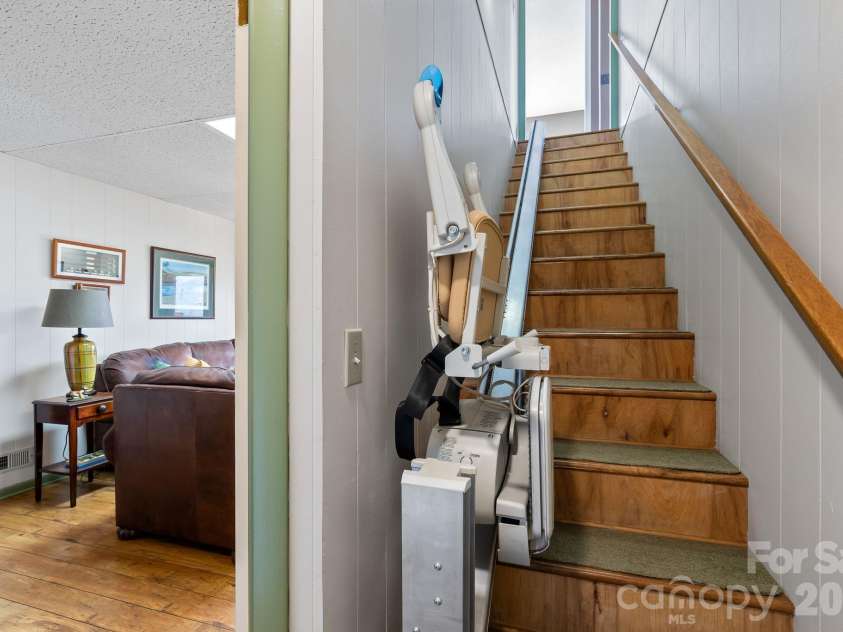 60 Little Creek Drive, Canton, NC 28716.  MLS# CAR4354255, YatesRealty ID 8025. 