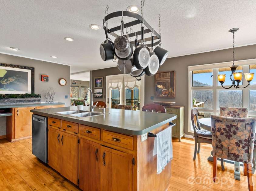 60 Little Creek Drive, Canton, NC 28716.  MLS# CAR4354255, YatesRealty ID 8025. 