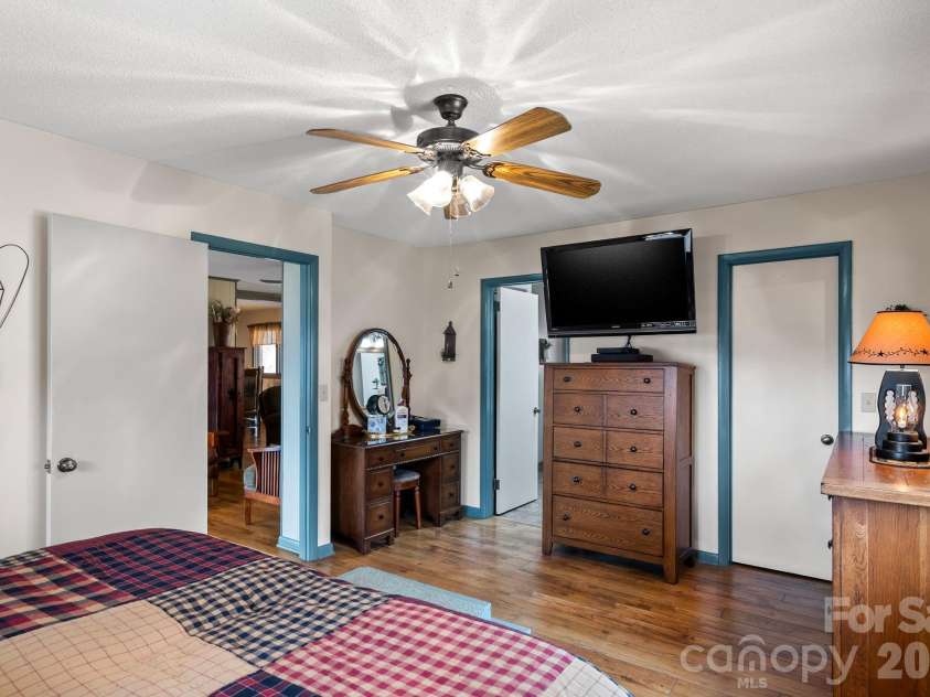 60 Little Creek Drive, Canton, NC 28716.  MLS# CAR4354255, YatesRealty ID 8025. 