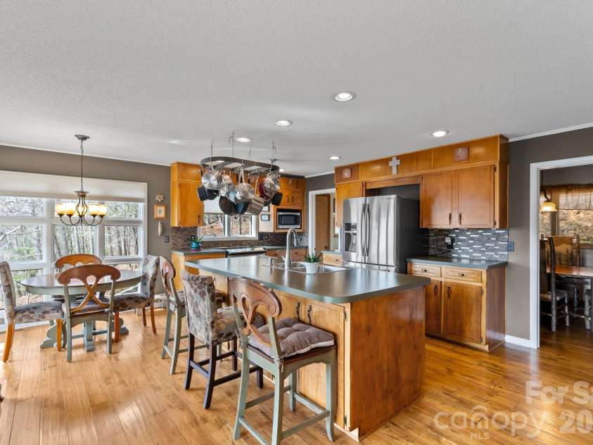 60 Little Creek Drive, Canton, NC 28716.  MLS# CAR4354255, YatesRealty ID 8025. Spacious Kitchen