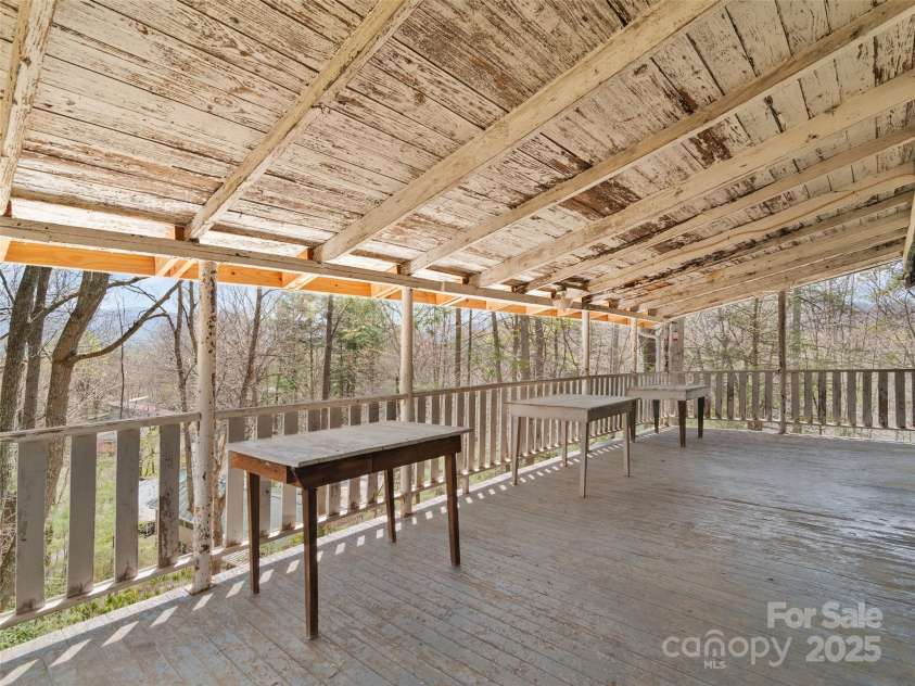 40 Wells Road, Waynesville, NC 28785.  MLS# CAR4251498, YatesRealty ID 8027. 