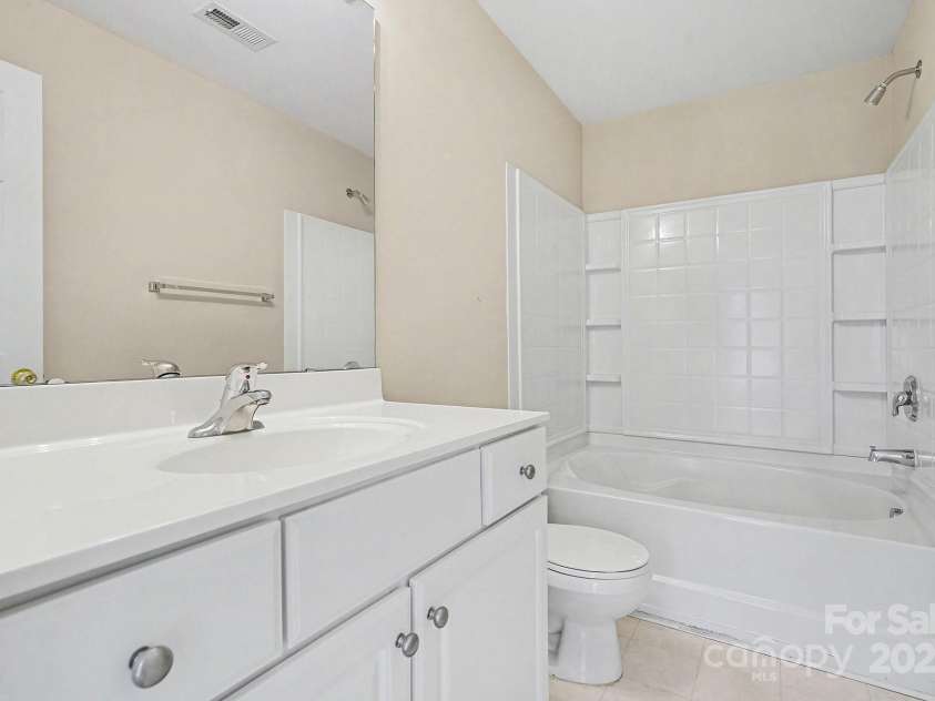 6812 Park Place Drive, Charlotte, NC 28262.  MLS# CAR4332820, YatesRealty ID 8027. 