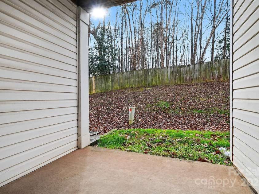 6812 Park Place Drive, Charlotte, NC 28262.  MLS# CAR4332820, YatesRealty ID 8027. 