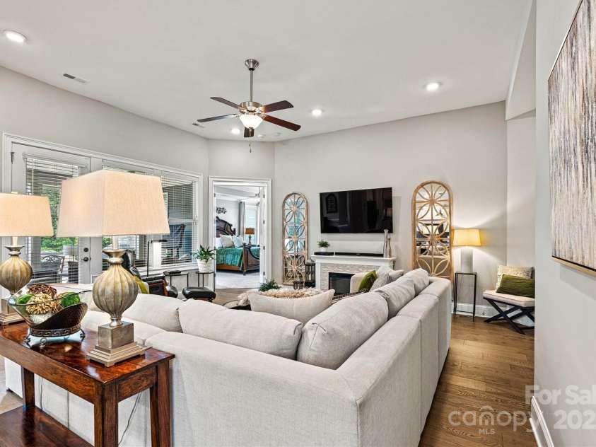 7549 Short Putt Court, Charlotte, NC 28215.  MLS# CAR4248938, YatesRealty ID 8028. 