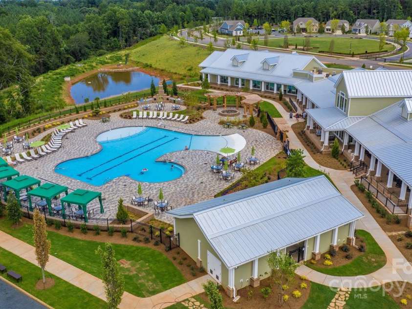 7549 Short Putt Court, Charlotte, NC 28215.  MLS# CAR4248938, YatesRealty ID 8028. 