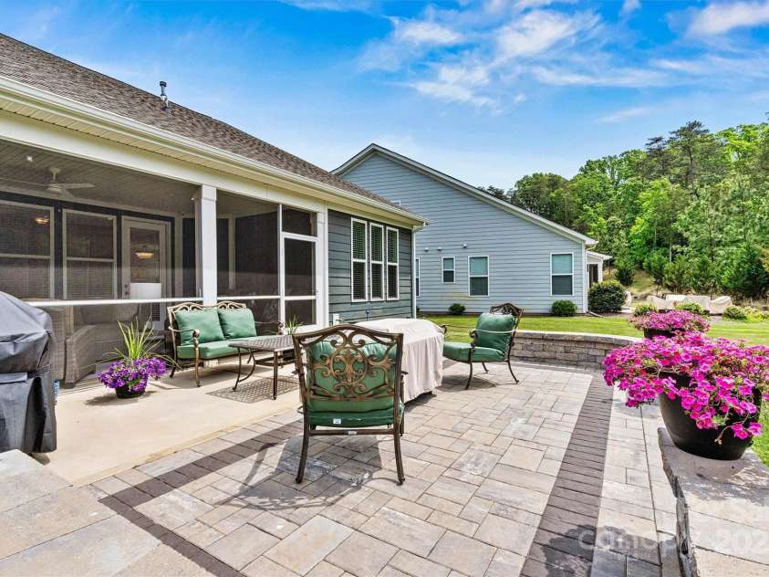 7549 Short Putt Court, Charlotte, NC 28215.  MLS# CAR4248938, YatesRealty ID 8028. Grill, chill, and unwind! The built-in gas stub line is ready for your firepit or outdoor grill—perfect for relaxed evenings, weekend cookouts, or winding down under the stars.