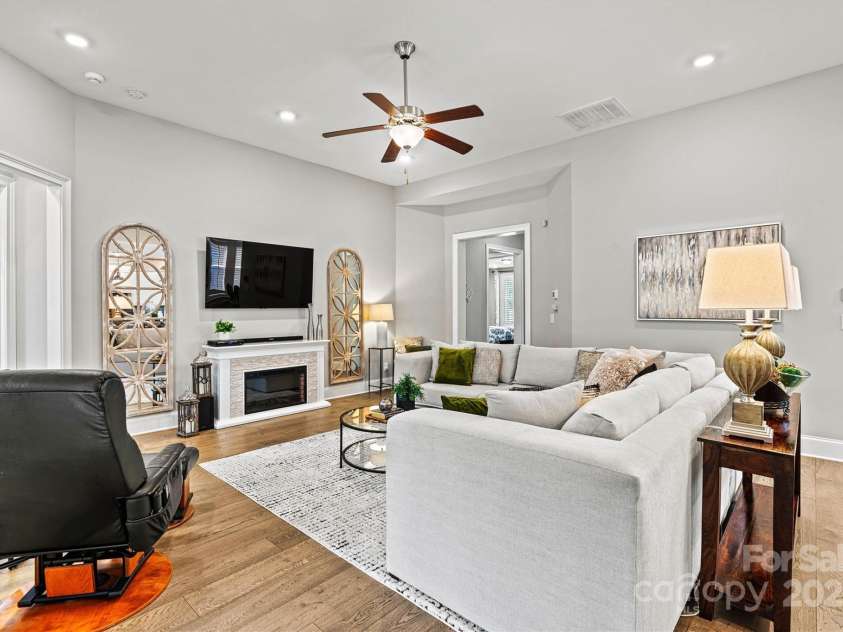 7549 Short Putt Court, Charlotte, NC 28215.  MLS# CAR4248938, YatesRealty ID 8028. The Great Room is a space designed for comfort, connection and a sense of calm.