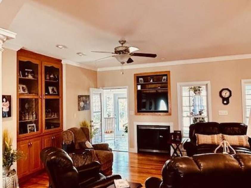 69 Isaac Creek Drive, Hickory, NC 28601.  MLS# CAR4338169, YatesRealty ID 8029. 