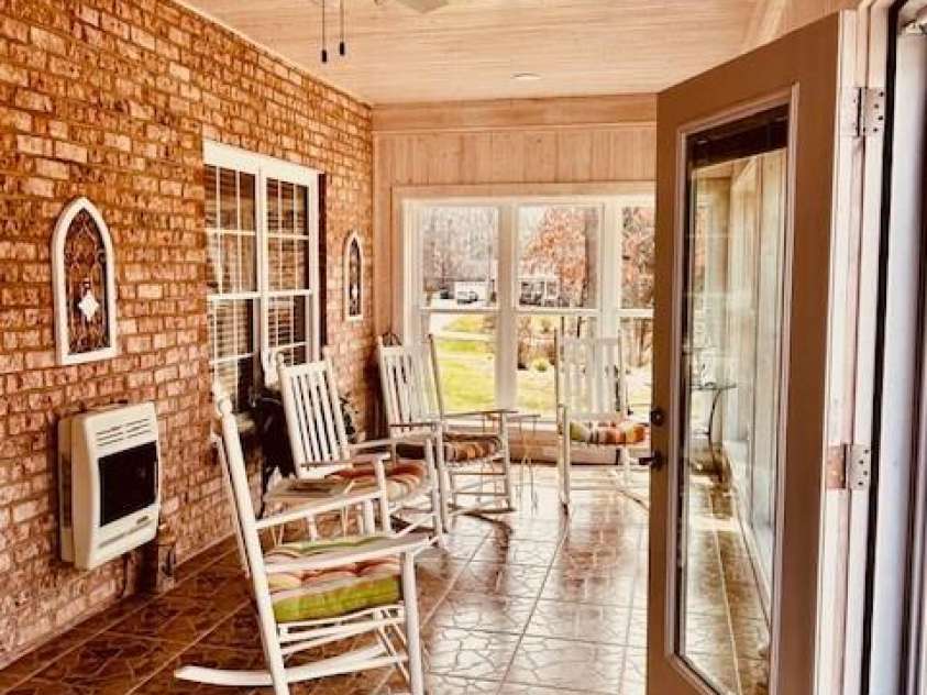 69 Isaac Creek Drive, Hickory, NC 28601.  MLS# CAR4338169, YatesRealty ID 8029. 