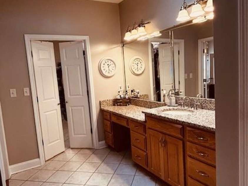 69 Isaac Creek Drive, Hickory, NC 28601.  MLS# CAR4338169, YatesRealty ID 8029. 