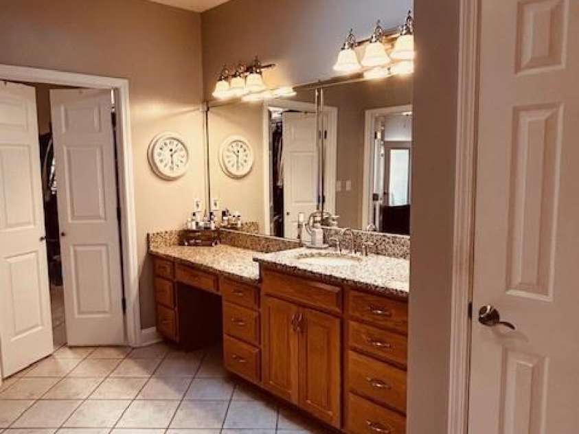 69 Isaac Creek Drive, Hickory, NC 28601.  MLS# CAR4338169, YatesRealty ID 8029. 