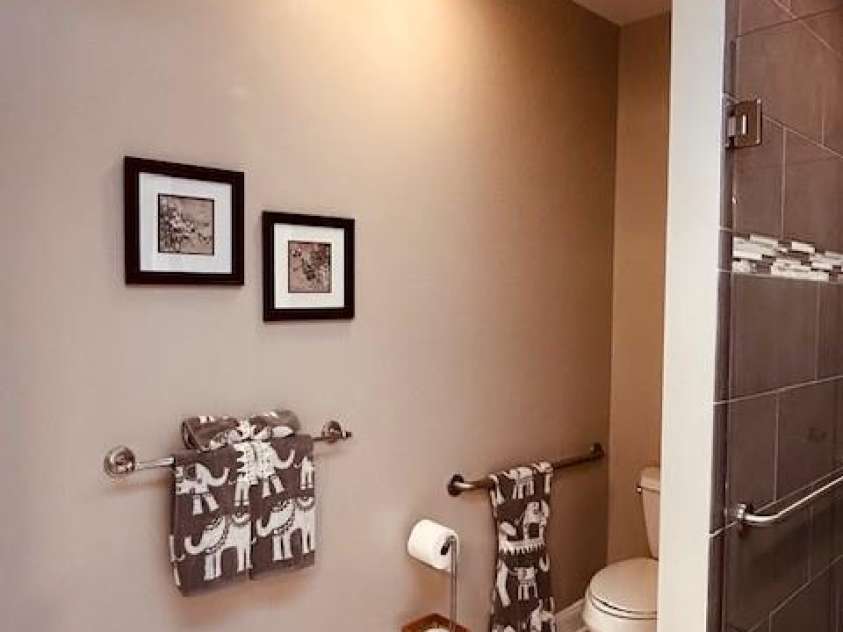 69 Isaac Creek Drive, Hickory, NC 28601.  MLS# CAR4338169, YatesRealty ID 8029. 