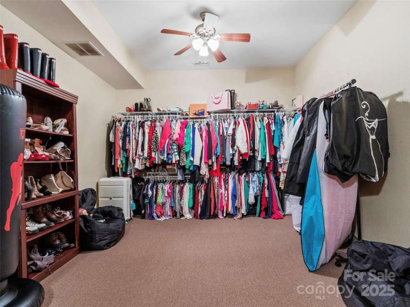 35 Lands End Drive, Burnsville, NC 28714.  MLS# CAR4221215, YatesRealty ID 803. Addl bonus space/ currently a walk in closet