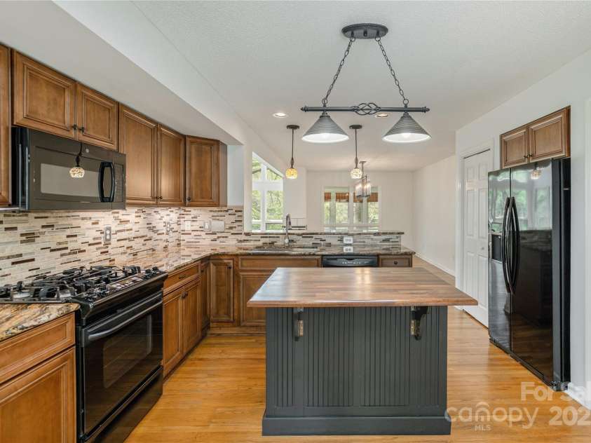 217 Fern Creek Drive, Flat Rock, NC 28731.  MLS# CAR4250806, YatesRealty ID 8031. 