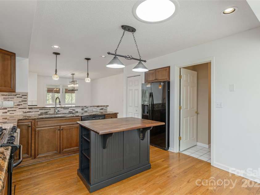 217 Fern Creek Drive, Flat Rock, NC 28731.  MLS# CAR4250806, YatesRealty ID 8031. 