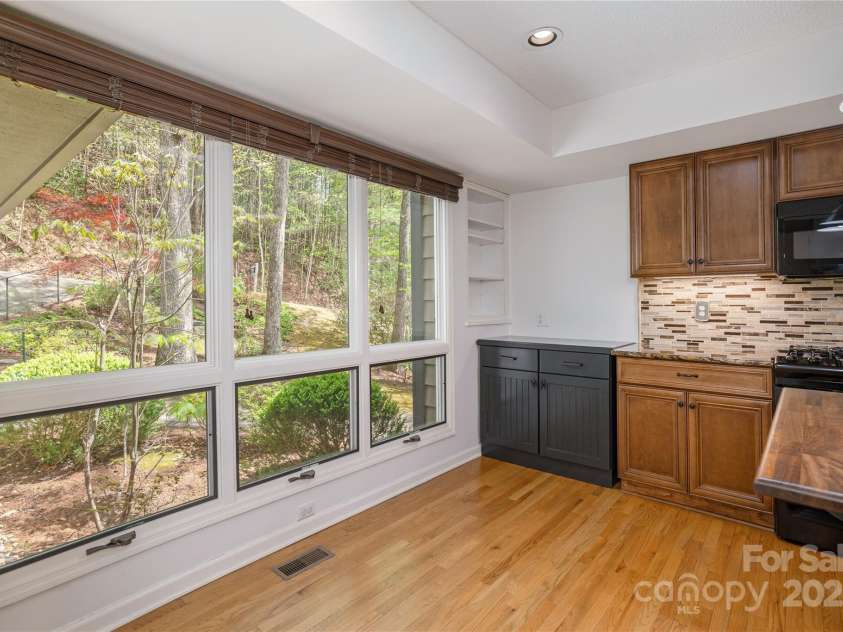 217 Fern Creek Drive, Flat Rock, NC 28731.  MLS# CAR4250806, YatesRealty ID 8031. 