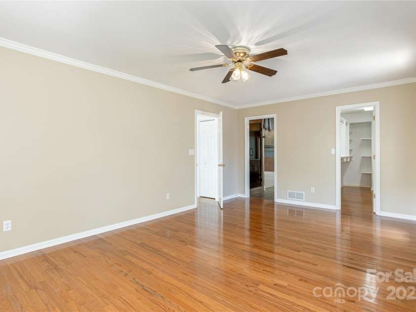 217 Fern Creek Drive, Flat Rock, NC 28731.  MLS# CAR4250806, YatesRealty ID 8031. 