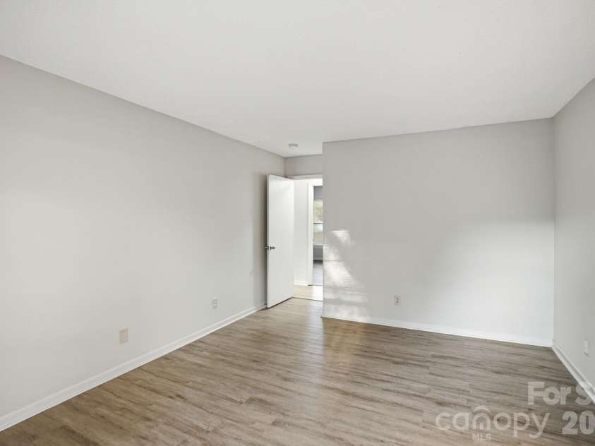 7700 Park Vista Circle, Charlotte, NC 28226.  MLS# CAR4361925, YatesRealty ID 8031. 