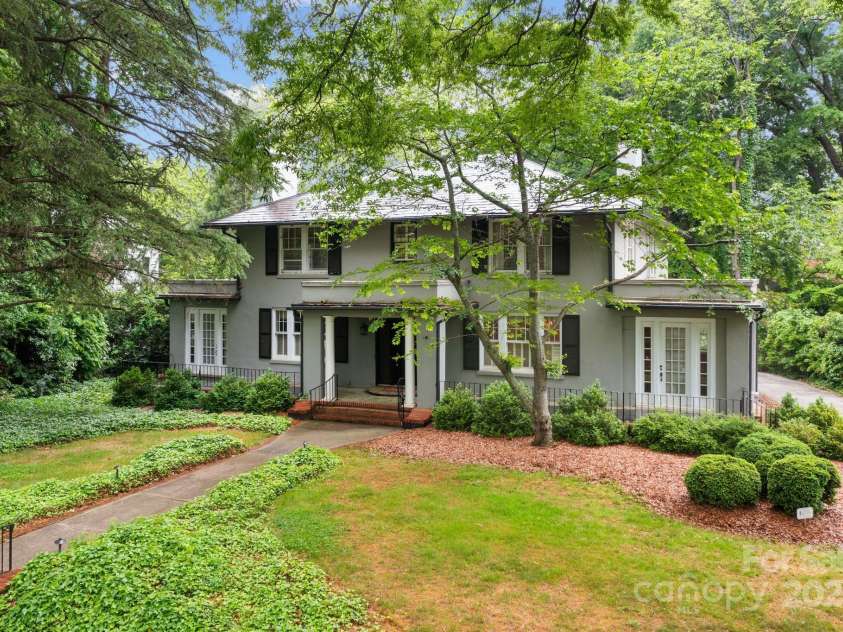 920 Queens Road, Charlotte, NC 28207.  MLS# CAR4251447, YatesRealty ID 8032. 